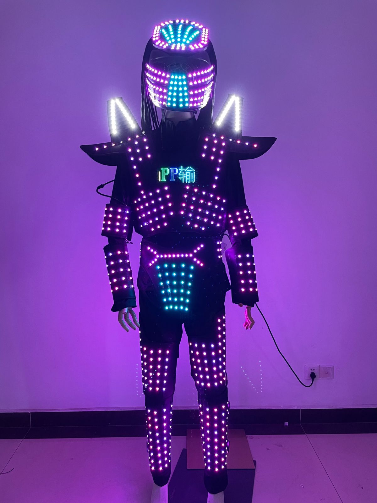 New LED Robot Suits Lighting Up Costumes For Nightclub Dance Show