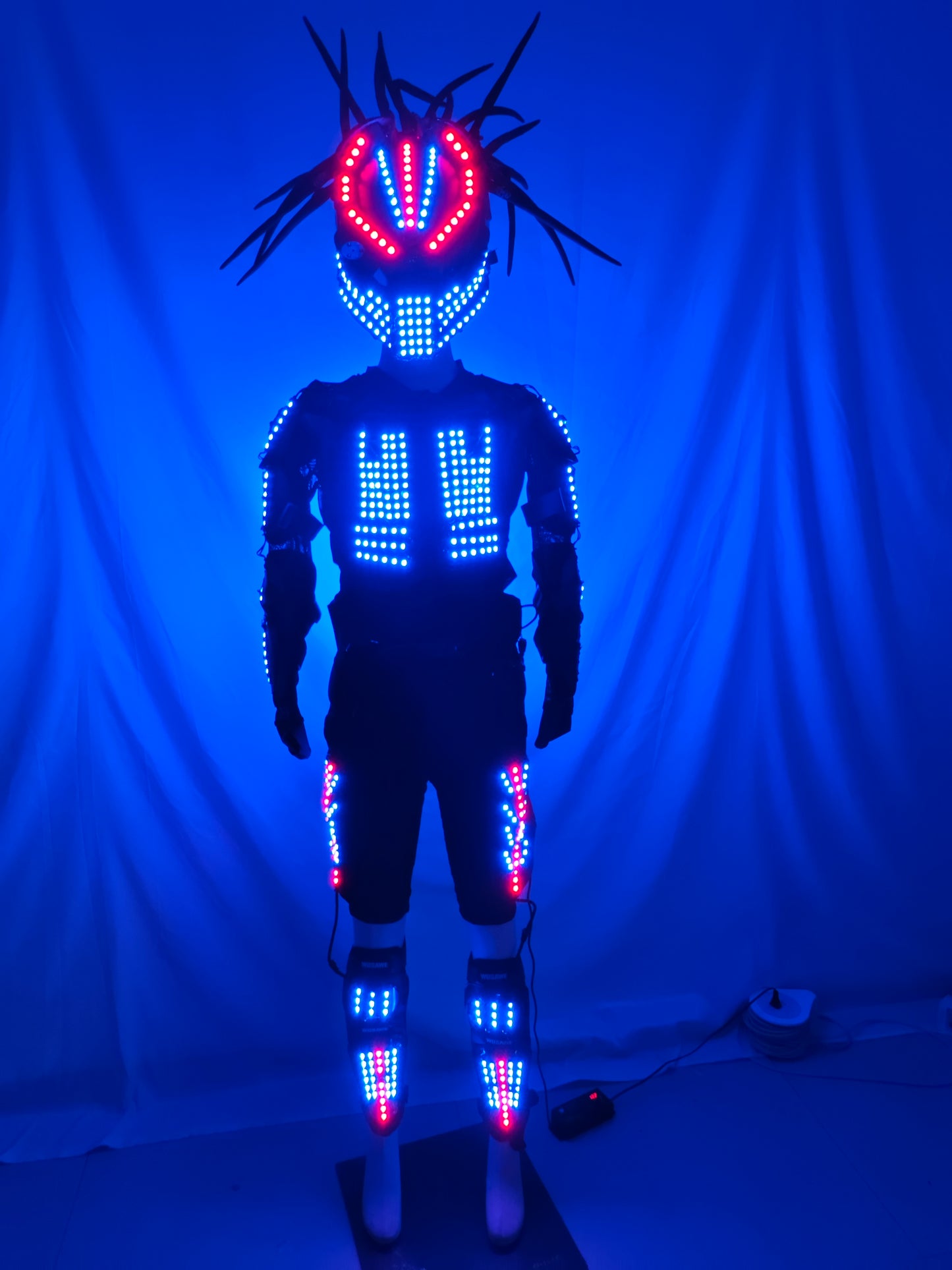 LED Luminous Armor Costumes Lighting Up Stage Dance Suits For Nightclub Bar Light Show Performance With Helmet And Hair