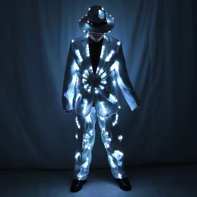 ナイトクラブ用のライトアップアーマーの成長