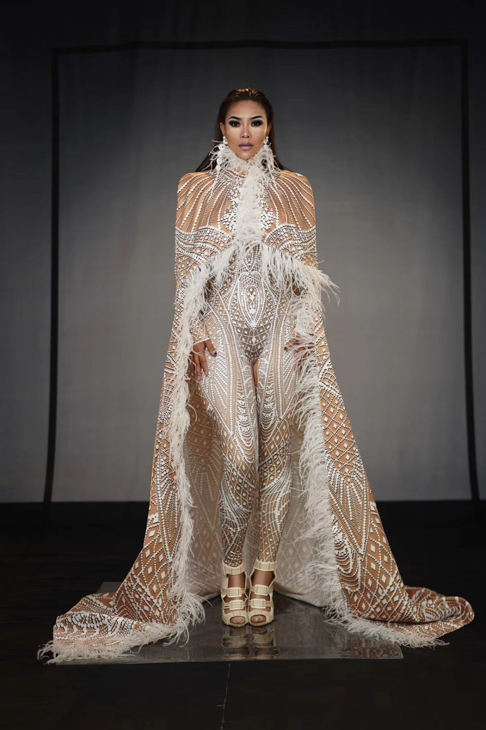 Sexy Pattern Feather Jumpsuit With Long Cloak