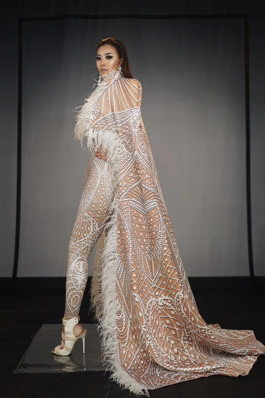 Sexy Pattern Feather Jumpsuit With Long Cloak