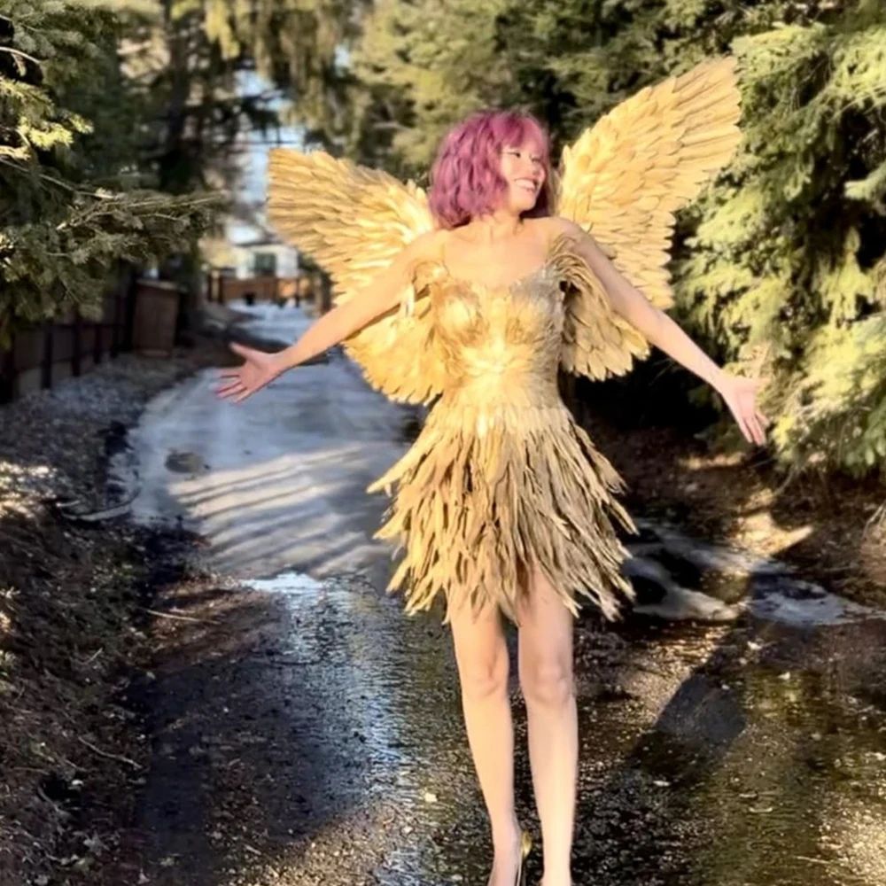 Women's Gold Feather Fairy Wings Costume for a Luxurious Show Outfit at Carnivals and Festivals