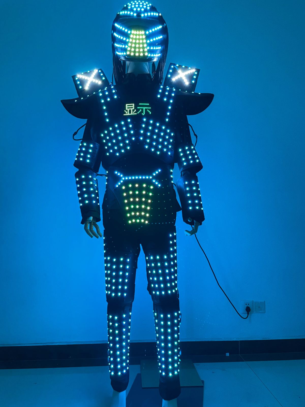 新しい LED 衣装スーツダンスパフォーマンス DJ ステージショーエンターテイメント用の衣装を点灯