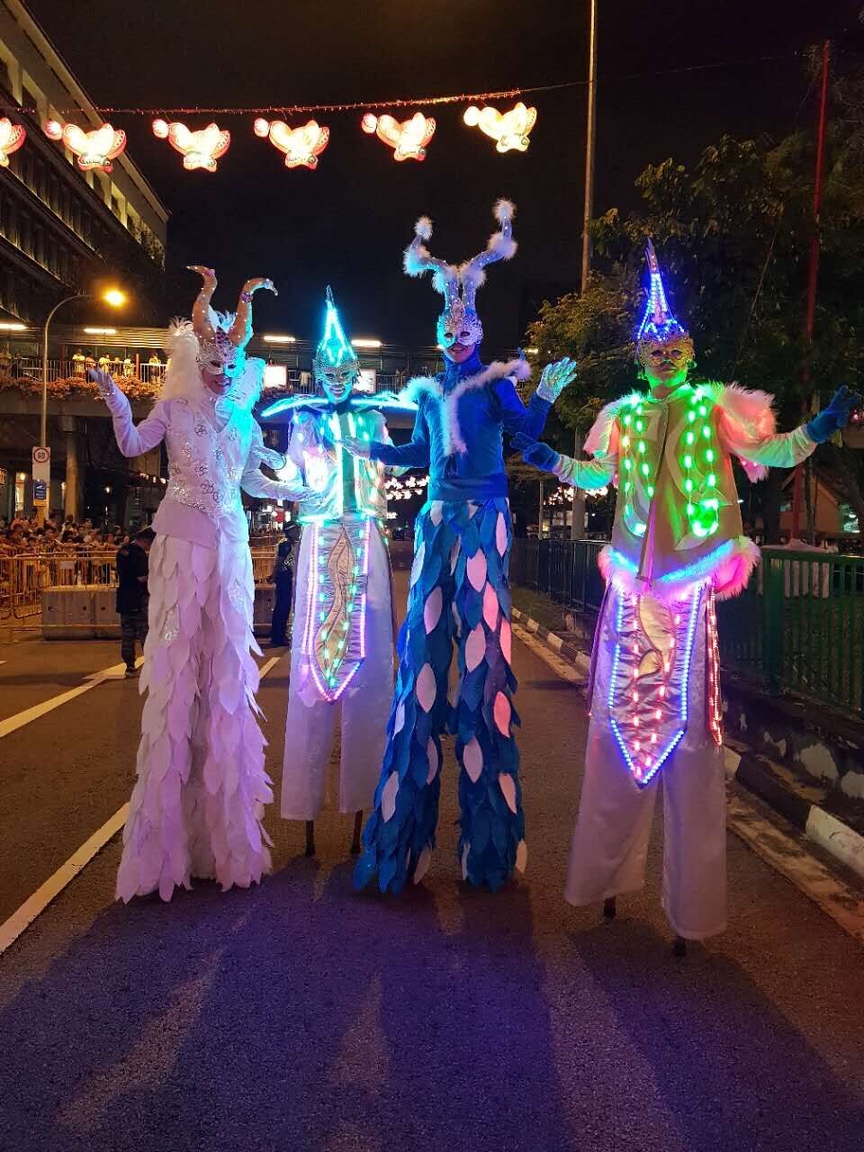 Trajes de caminante con zancos LED Trajes de luz LED Robot LED