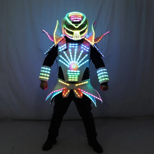 Funcionamiento de etapa futurista de la tecnología a todo color del traje del robot del LED Iluminous