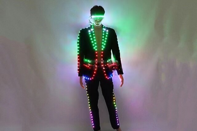 Traje de LED de control remoto digital para alojamiento de escenario de boda