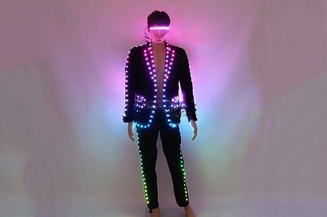 Traje de LED de control remoto digital para alojamiento de escenario de boda