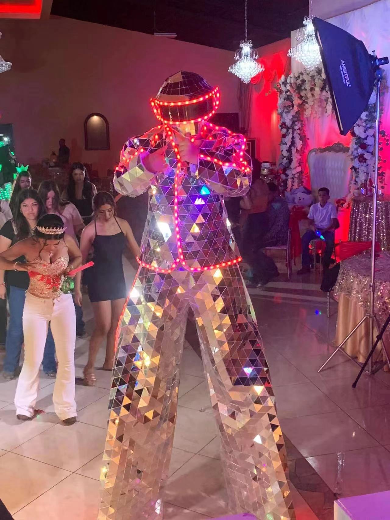 Stilts walker Mirror Robot disfraz hombres y mujeres para actuación Mirrorman espectáculo baile fiesta carnaval fiesta