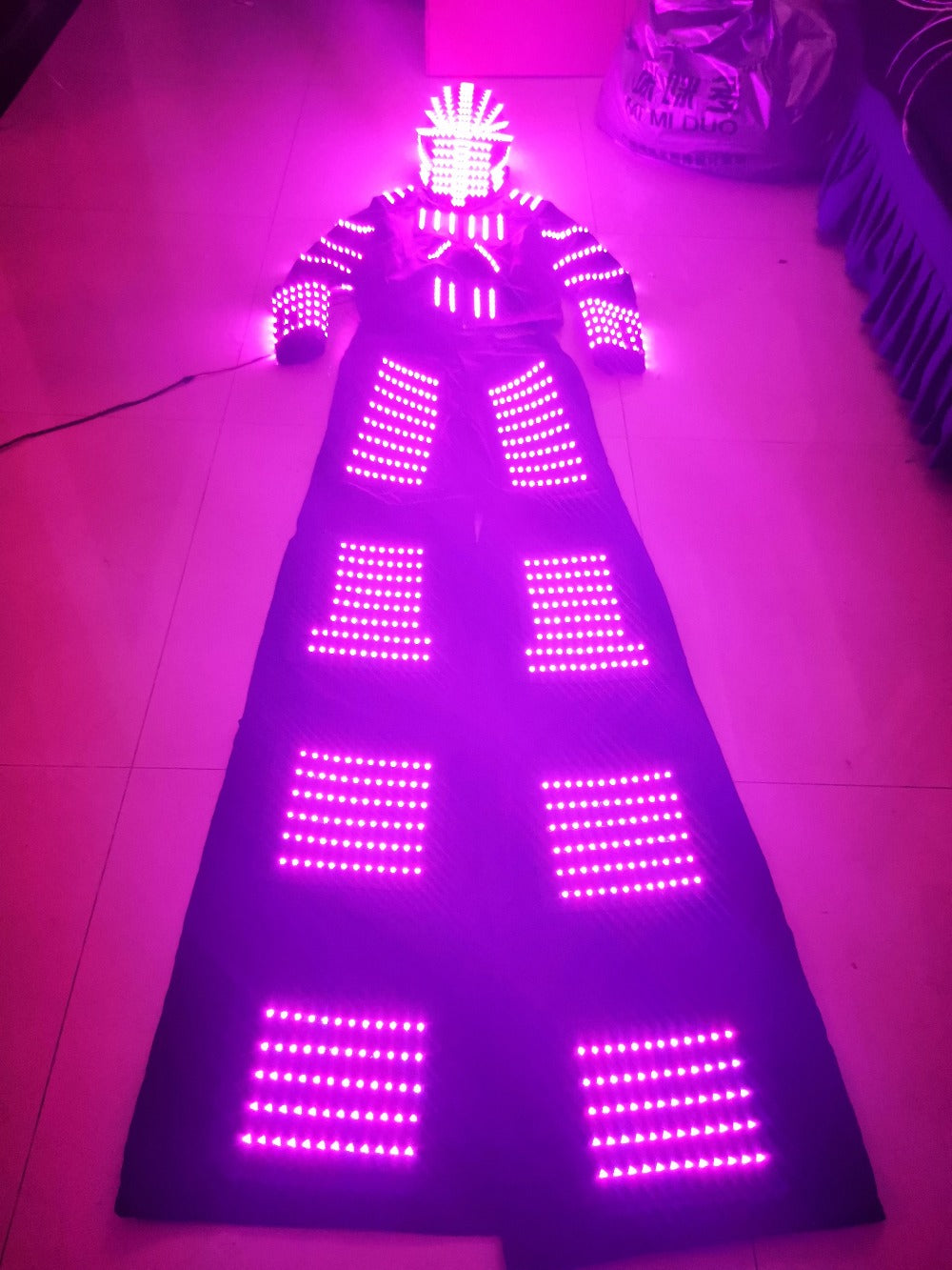 Traje de robot LED Disfraz de caminante en zancos iluminado