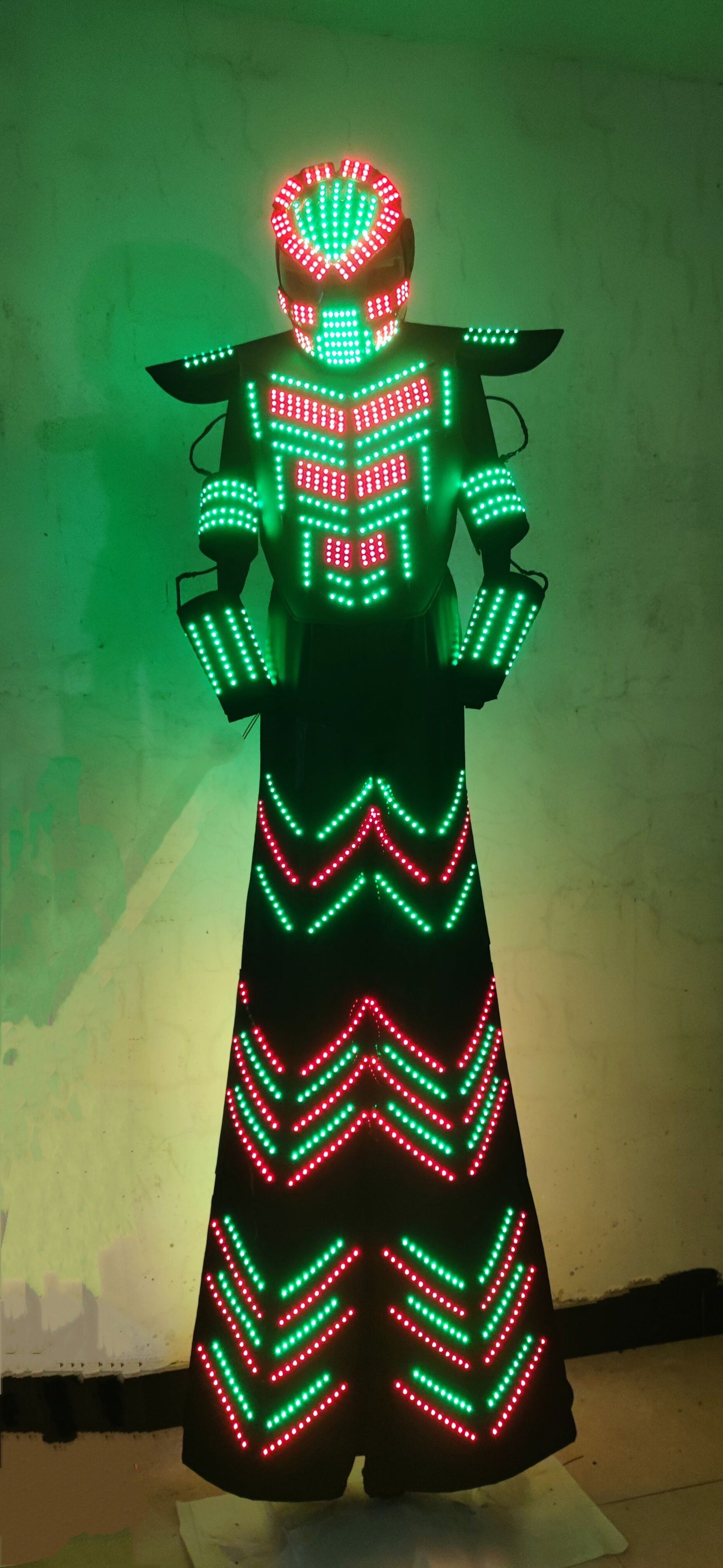 Nueva venta caliente Stilts Walker LED ROBOT TRAJE